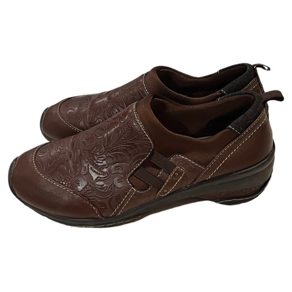 Shoes By Jamba - Picture 5 of 17